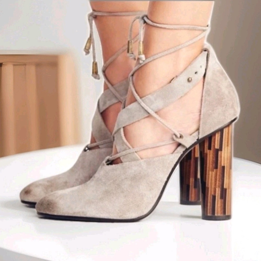 FREE PEOPLE Nouvella Suede Wrap Block Heel Shoes Grayish Beige Size 38 7.5 - Picture 1 of 9